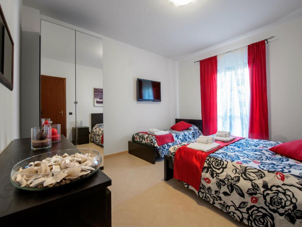 B&B La Casetta لاديسْبولِ الغرفة الصورة
