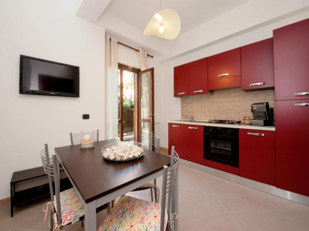 B&B La Casetta لاديسْبولِ الغرفة الصورة